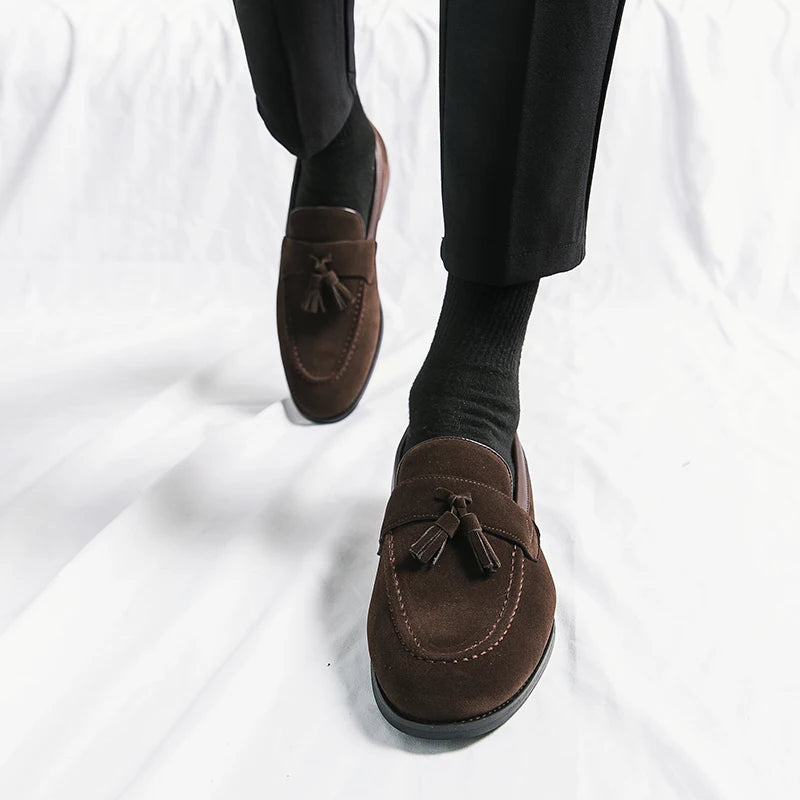 High Quality New Men's Tassel Pointed Soft Soled Gentleman's Moccasin Fashionable Comfortable Suede Breathable Casual Loafers