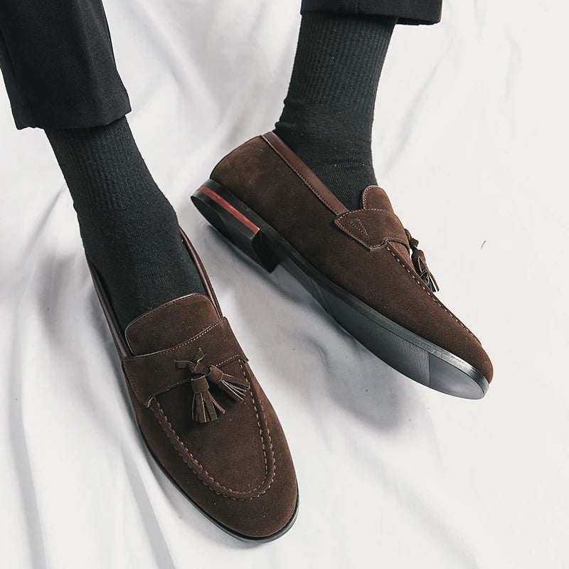 High Quality New Men's Tassel Pointed Soft Soled Gentleman's Moccasin Fashionable Comfortable Suede Breathable Casual Loafers