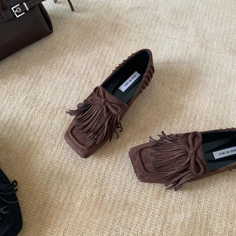 Fashion Tassel Bow Embellished Flats for Women High Quality Faux Suede Loafers Novelty Pleated Design Comfortable Women Shoes