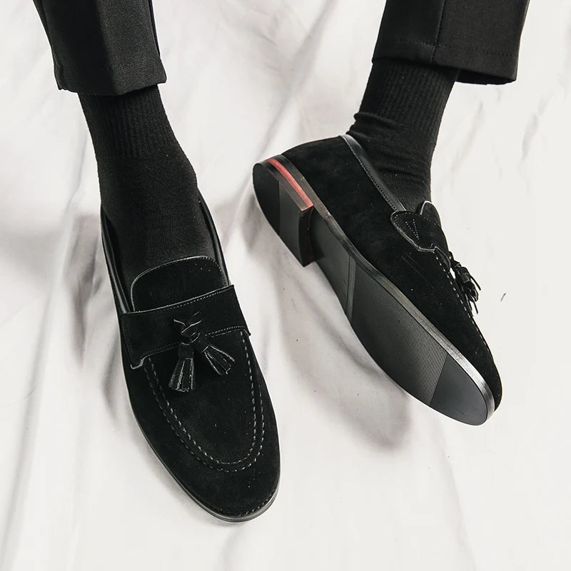 High Quality New Men's Tassel Pointed Soft Soled Gentleman's Moccasin Fashionable Comfortable Suede Breathable Casual Loafers