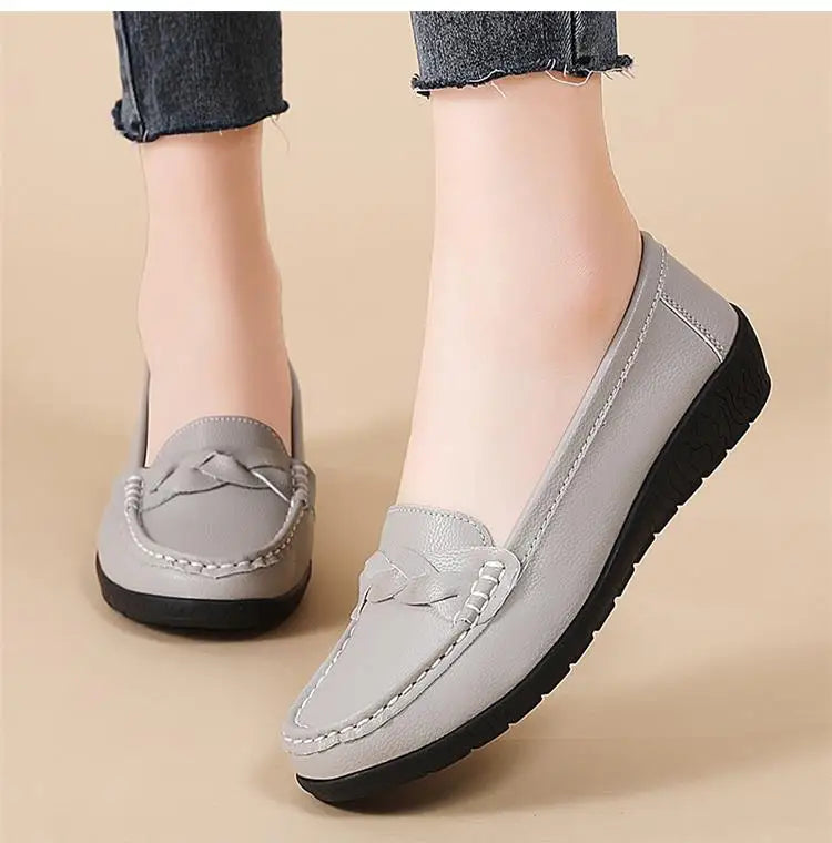 Genuine Leather Women Flats Fashion Soft Flat Shoes Moccasins Shoes Women Casual Ballet Flats Retro Zapatos De Mujer Plus Size