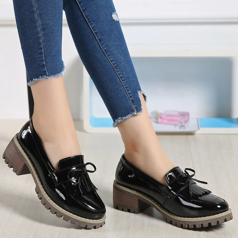 Loveontop Women Loafers Tassel Moccasins Bow-knot Round Toe Spring Autumn Ladies Slip-On Flats Handmade Genuine Leather Retro