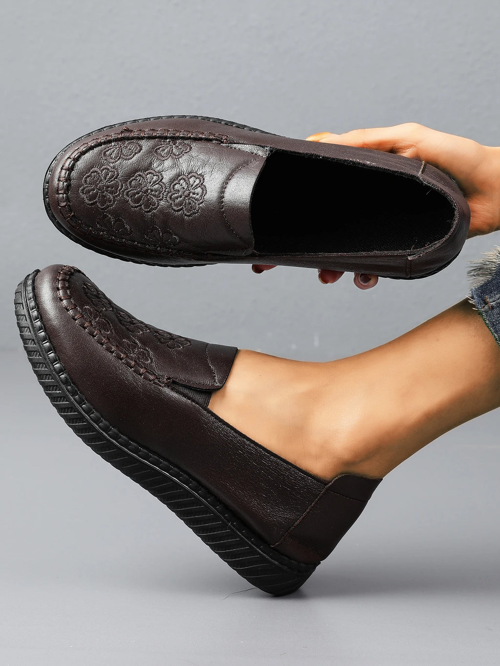 Women's Spring Autumn Leather Loafers Floral Embossed Slip‑On Flats Anti‑Slip Comfort Casual Mom Daily Walking Free Shipping