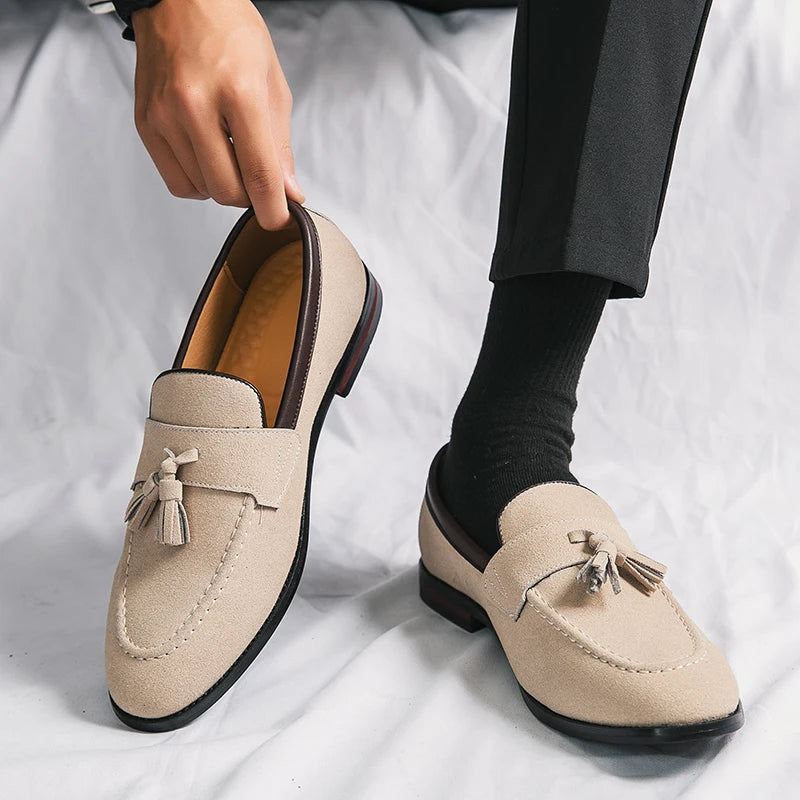 High Quality New Men's Tassel Pointed Soft Soled Gentleman's Moccasin Fashionable Comfortable Suede Breathable Casual Loafers