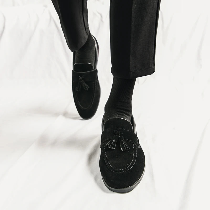 High Quality New Men's Tassel Pointed Soft Soled Gentleman's Moccasin Fashionable Comfortable Suede Breathable Casual Loafers