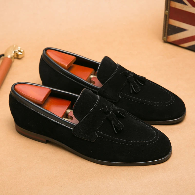 High Quality New Men's Tassel Pointed Soft Soled Gentleman's Moccasin Fashionable Comfortable Suede Breathable Casual Loafers