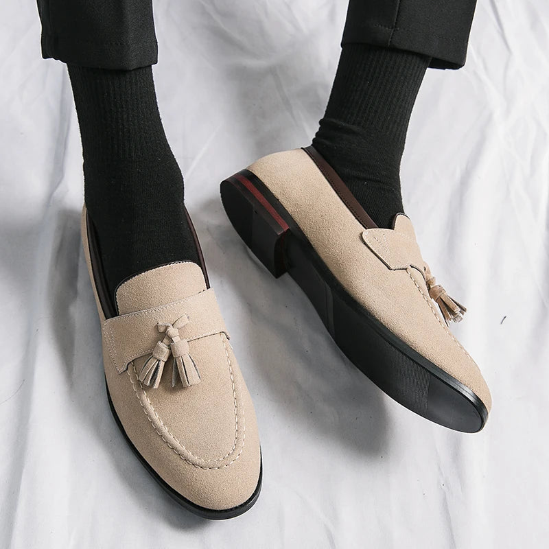 High Quality New Men's Tassel Pointed Soft Soled Gentleman's Moccasin Fashionable Comfortable Suede Breathable Casual Loafers
