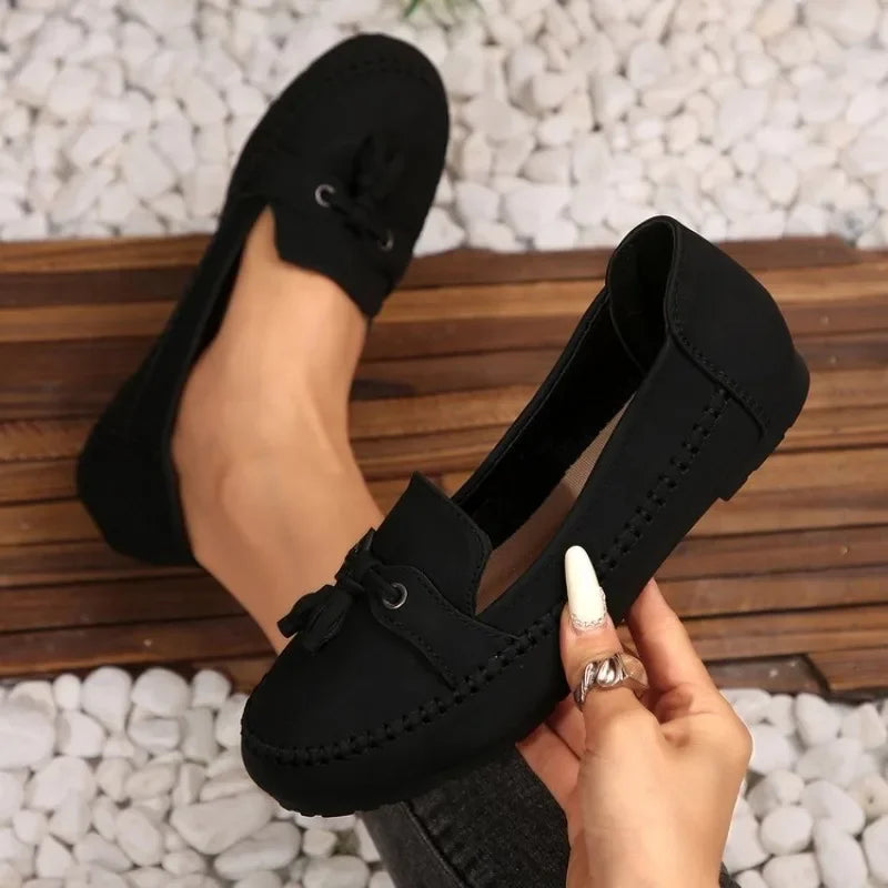 Women Tassel Moccasins Loafers PU Slip‑on Flat Shoes Comfort Walking Shoes Ladies Round Toe Casual Driving Flats for Daily Wear