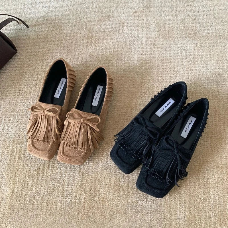 Fashion Tassel Bow Embellished Flats for Women High Quality Faux Suede Loafers Novelty Pleated Design Comfortable Women Shoes