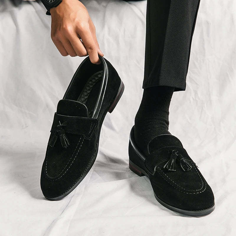 High Quality New Men's Tassel Pointed Soft Soled Gentleman's Moccasin Fashionable Comfortable Suede Breathable Casual Loafers