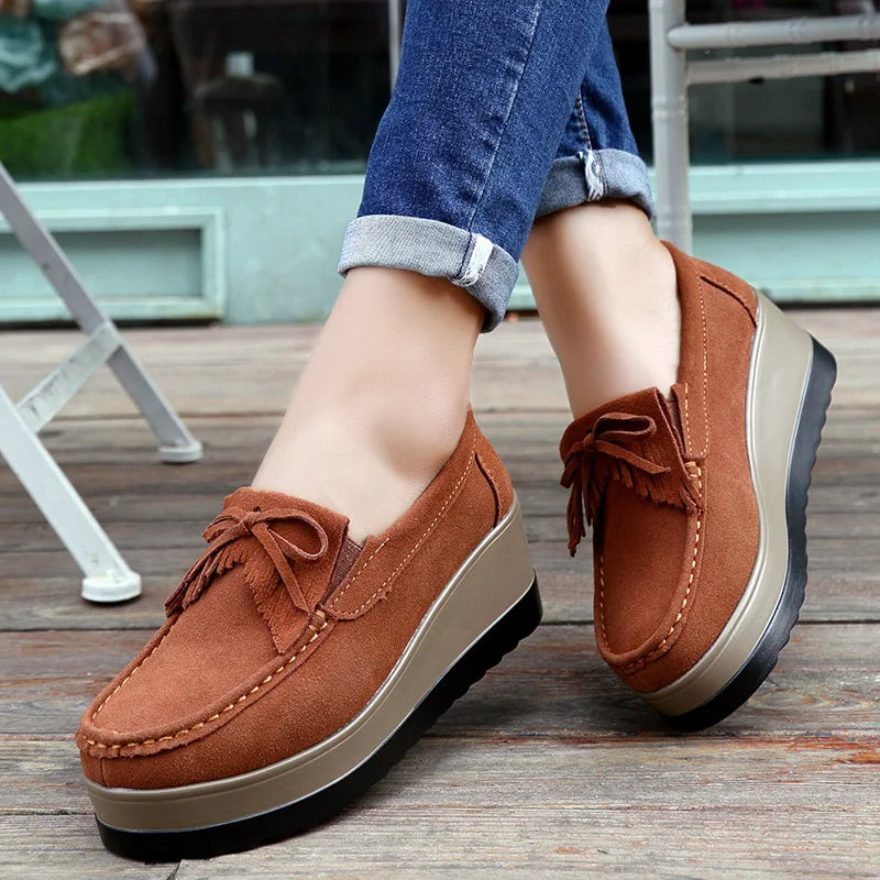 Fashon Green Suede Shoes of Women 2025 Spring Platform Leather Flats Slip on Sneakers Designer Tassel Fringe Loafer Moccasins