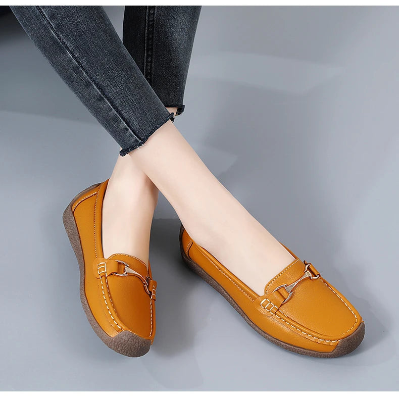2024 New Women Shoes Flats Leather Moccasins Sneakers Woman Casual Shoes Slip-on Loafers Female Boat Shoes Big Size 44