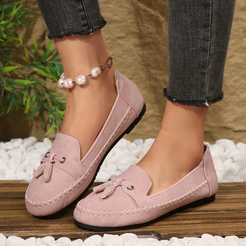 Women Tassel Moccasins Loafers PU Slip‑on Flat Shoes Comfort Walking Shoes Ladies Round Toe Casual Driving Flats for Daily Wear