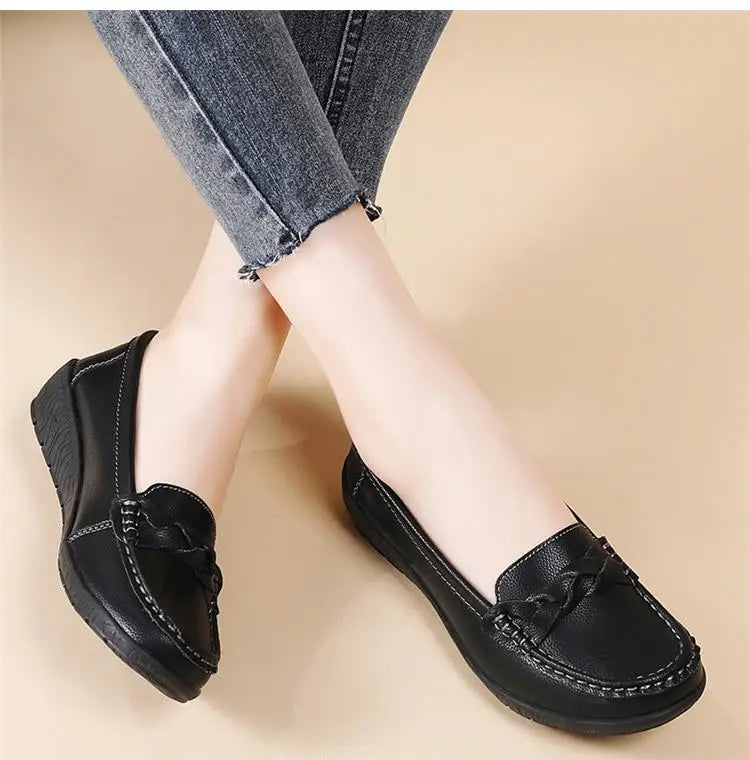 Genuine Leather Women Flats Fashion Soft Flat Shoes Moccasins Shoes Women Casual Ballet Flats Retro Zapatos De Mujer Plus Size