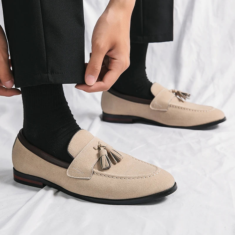 High Quality New Men's Tassel Pointed Soft Soled Gentleman's Moccasin Fashionable Comfortable Suede Breathable Casual Loafers