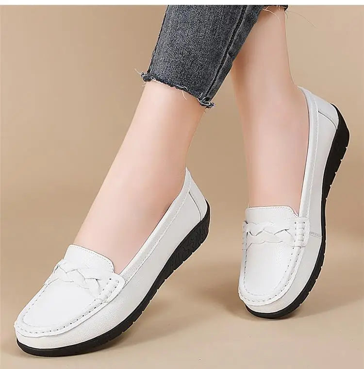 Genuine Leather Women Flats Fashion Soft Flat Shoes Moccasins Shoes Women Casual Ballet Flats Retro Zapatos De Mujer Plus Size