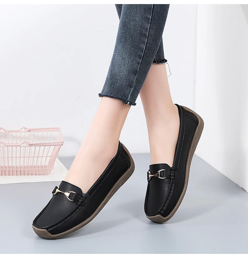 2024 New Women Shoes Flats Leather Moccasins Sneakers Woman Casual Shoes Slip-on Loafers Female Boat Shoes Big Size 44
