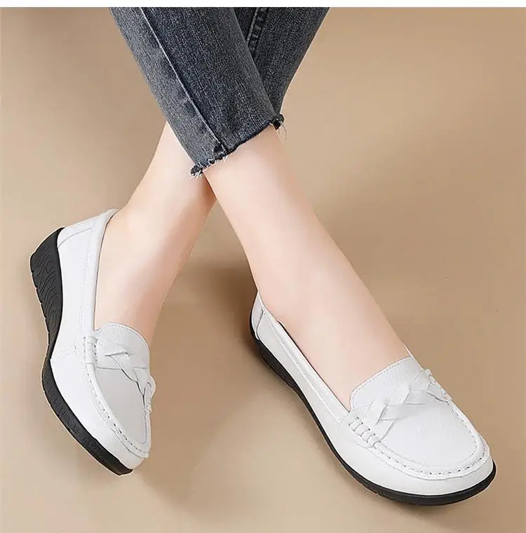 Genuine Leather Women Flats Fashion Soft Flat Shoes Moccasins Shoes Women Casual Ballet Flats Retro Zapatos De Mujer Plus Size