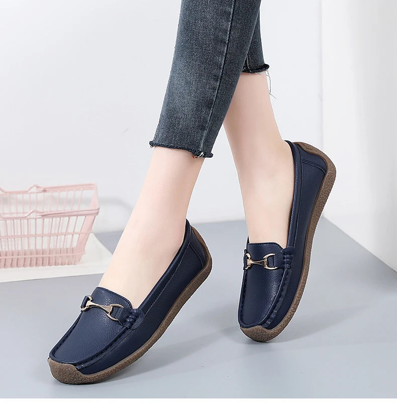 2024 New Women Shoes Flats Leather Moccasins Sneakers Woman Casual Shoes Slip-on Loafers Female Boat Shoes Big Size 44