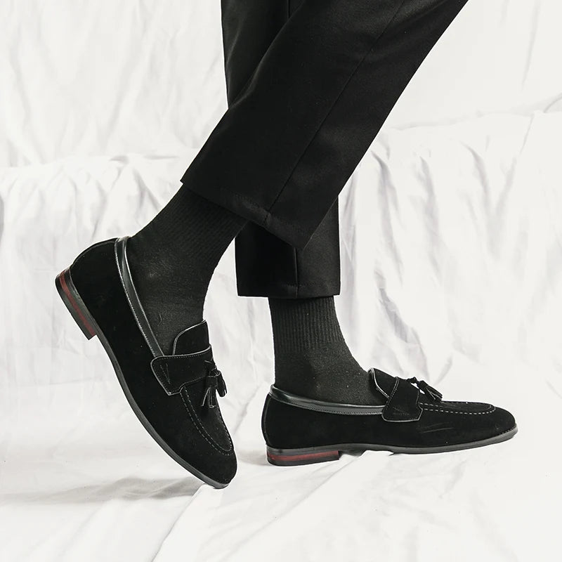 High Quality New Men's Tassel Pointed Soft Soled Gentleman's Moccasin Fashionable Comfortable Suede Breathable Casual Loafers