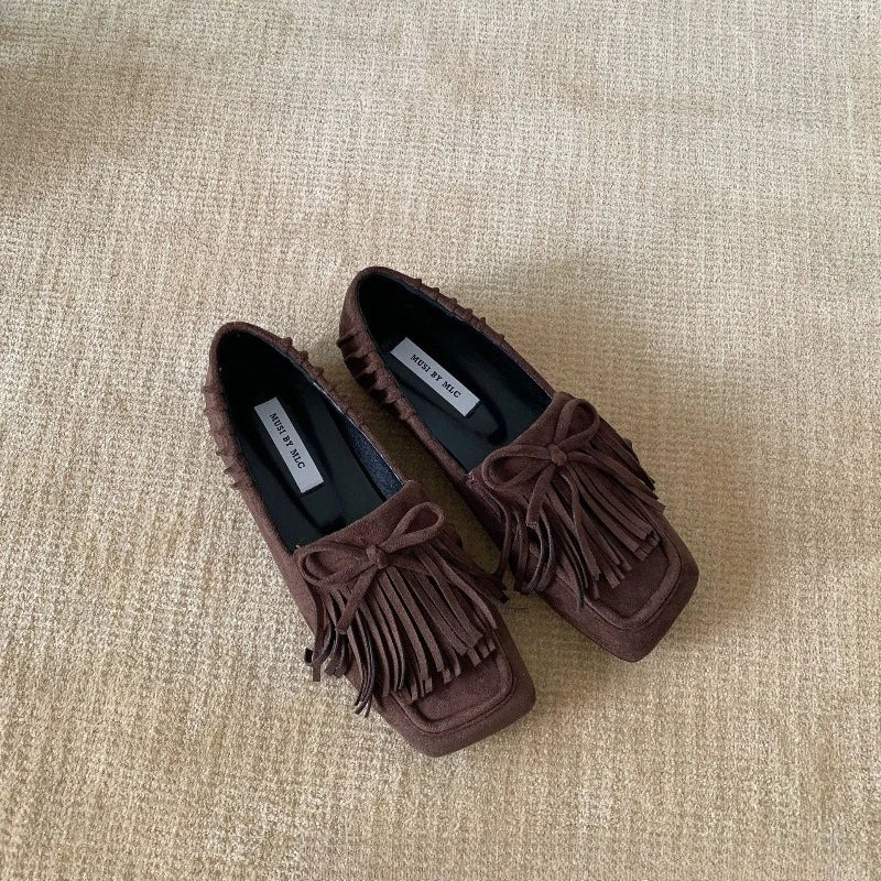 Fashion Tassel Bow Embellished Flats for Women High Quality Faux Suede Loafers Novelty Pleated Design Comfortable Women Shoes