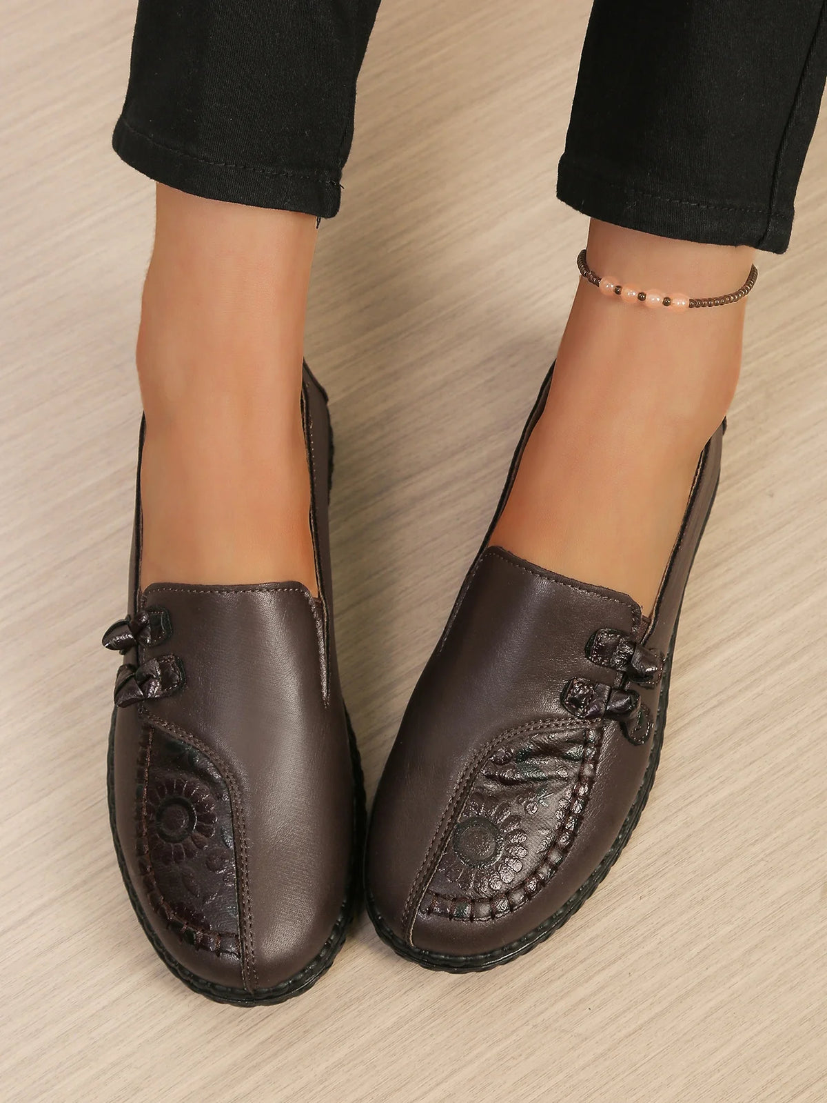Women's Spring Autumn Leather Loafers Floral Embossed Slip‑On Flats Anti‑Slip Comfort Casual Mom Daily Walking Free Shipping