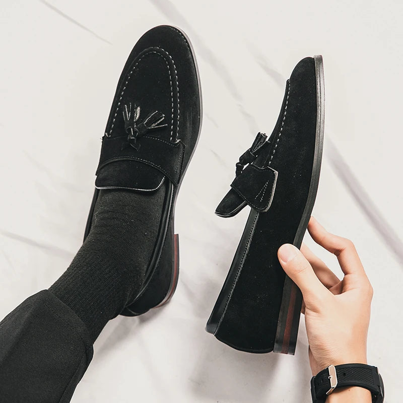High Quality New Men's Tassel Pointed Soft Soled Gentleman's Moccasin Fashionable Comfortable Suede Breathable Casual Loafers