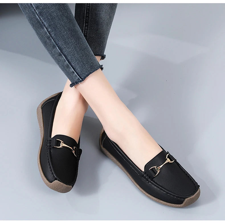 2024 New Women Shoes Flats Leather Moccasins Sneakers Woman Casual Shoes Slip-on Loafers Female Boat Shoes Big Size 44