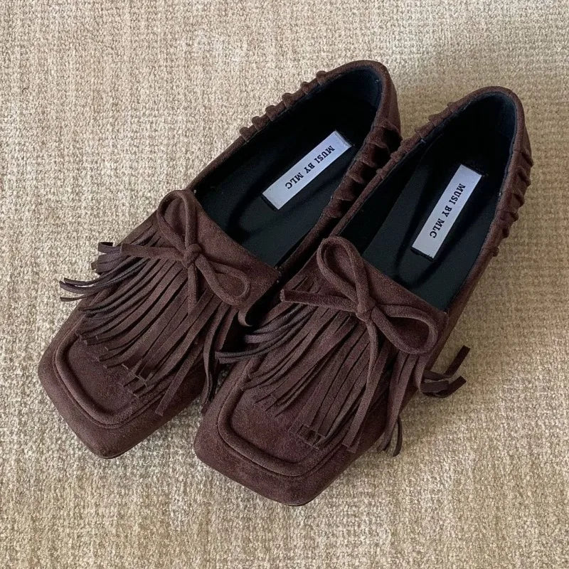 Fashion Tassel Bow Embellished Flats for Women High Quality Faux Suede Loafers Novelty Pleated Design Comfortable Women Shoes