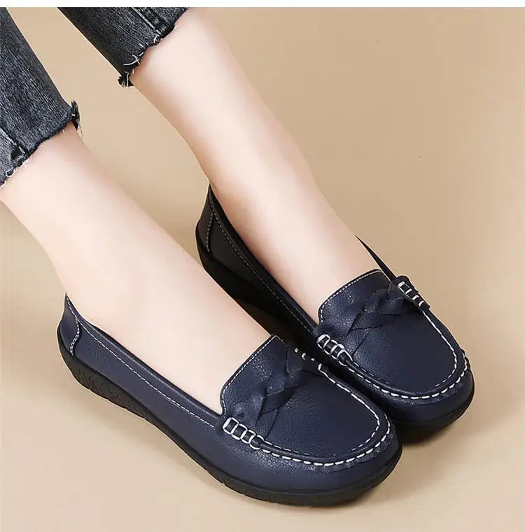 Genuine Leather Women Flats Fashion Soft Flat Shoes Moccasins Shoes Women Casual Ballet Flats Retro Zapatos De Mujer Plus Size