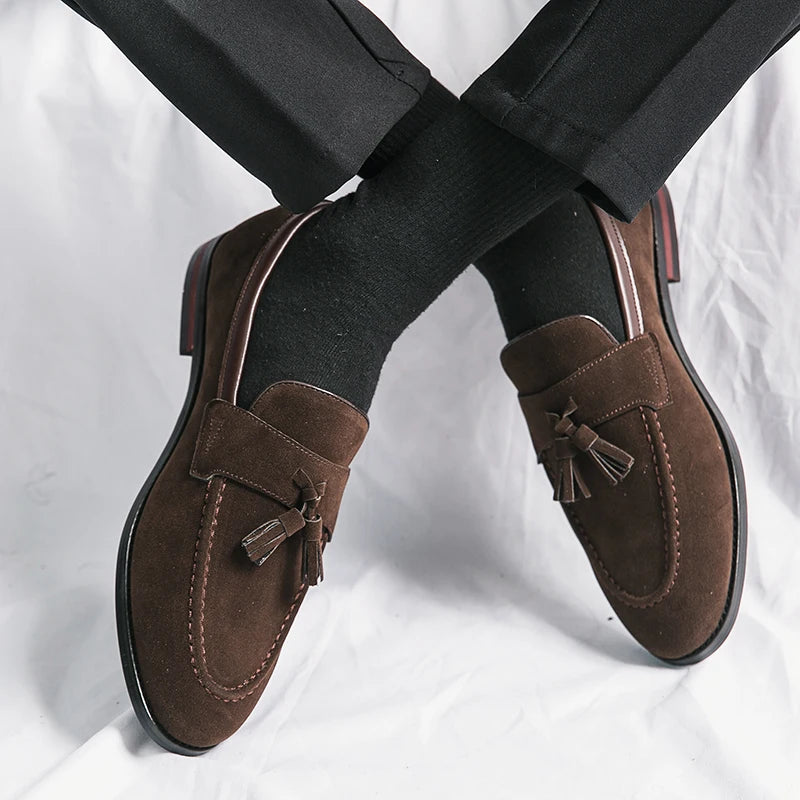 High Quality New Men's Tassel Pointed Soft Soled Gentleman's Moccasin Fashionable Comfortable Suede Breathable Casual Loafers