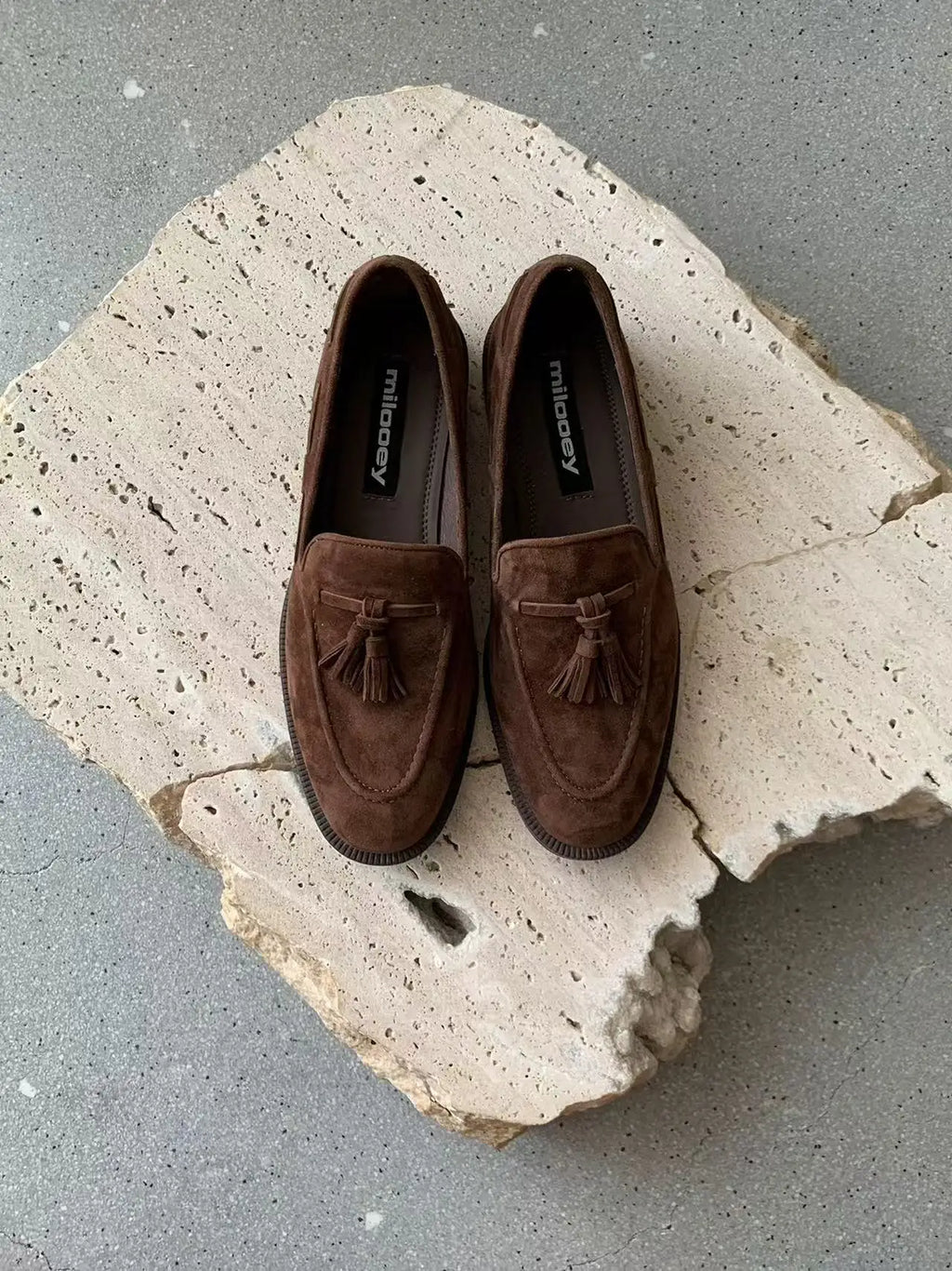 Casual Loafers Women Suede Tassel Round Toe Non-Slip Flat Shoes Women Flat Comfortable Vintage Loafers