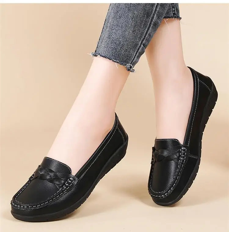 Genuine Leather Women Flats Fashion Soft Flat Shoes Moccasins Shoes Women Casual Ballet Flats Retro Zapatos De Mujer Plus Size