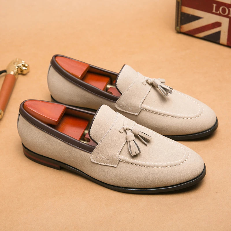 High Quality New Men's Tassel Pointed Soft Soled Gentleman's Moccasin Fashionable Comfortable Suede Breathable Casual Loafers