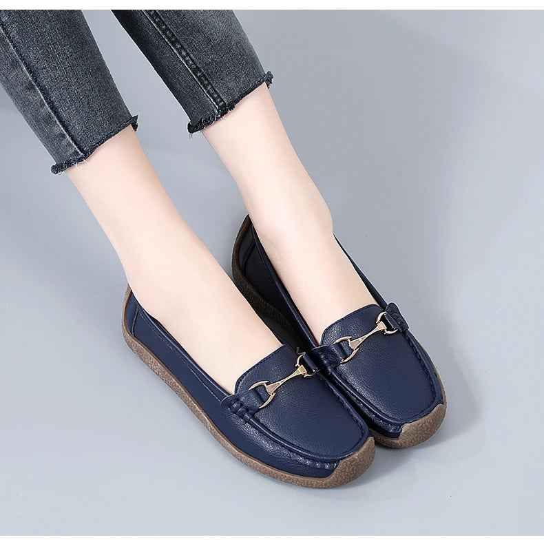 2024 New Women Shoes Flats Leather Moccasins Sneakers Woman Casual Shoes Slip-on Loafers Female Boat Shoes Big Size 44