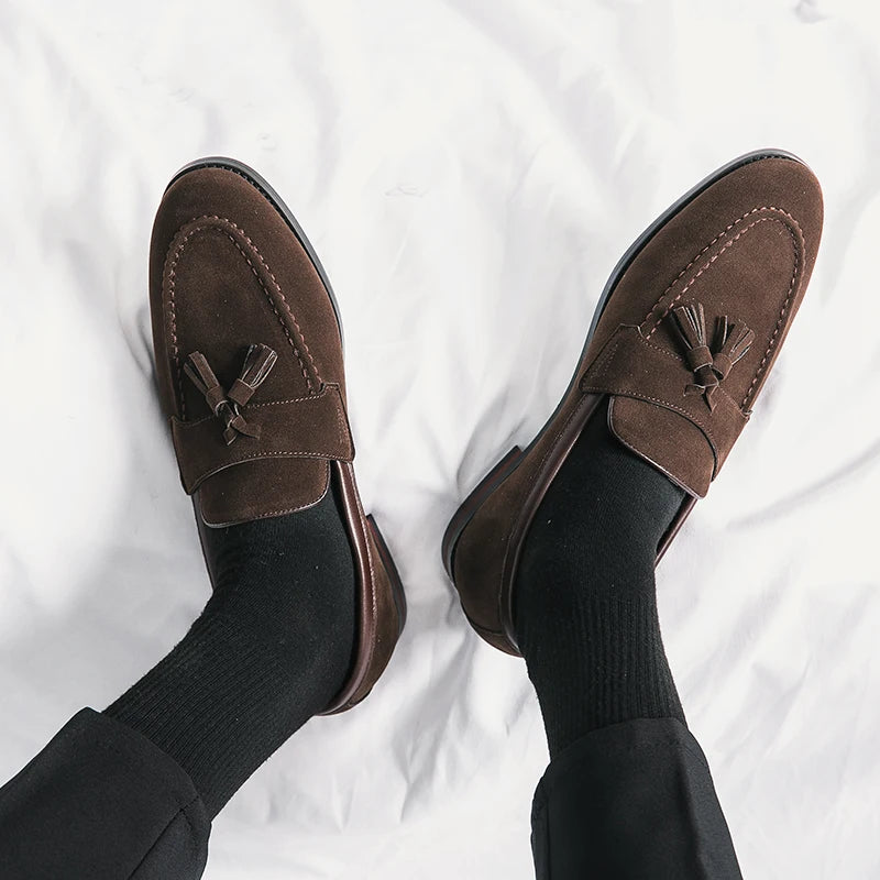 High Quality New Men's Tassel Pointed Soft Soled Gentleman's Moccasin Fashionable Comfortable Suede Breathable Casual Loafers