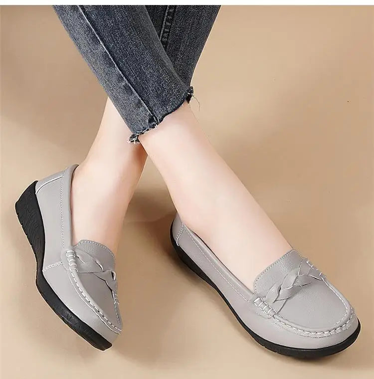 Genuine Leather Women Flats Fashion Soft Flat Shoes Moccasins Shoes Women Casual Ballet Flats Retro Zapatos De Mujer Plus Size