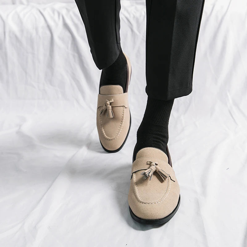 High Quality New Men's Tassel Pointed Soft Soled Gentleman's Moccasin Fashionable Comfortable Suede Breathable Casual Loafers