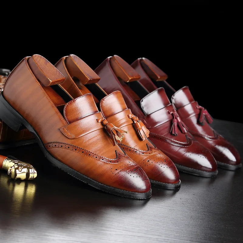 Luxury Men Leather Loafers designer Tassels Brogue Shoes Male Wedding Shoes Fashion High Quality Men Casual Shoes Big Size 37-48