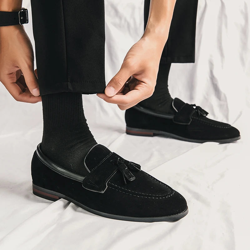 High Quality New Men's Tassel Pointed Soft Soled Gentleman's Moccasin Fashionable Comfortable Suede Breathable Casual Loafers