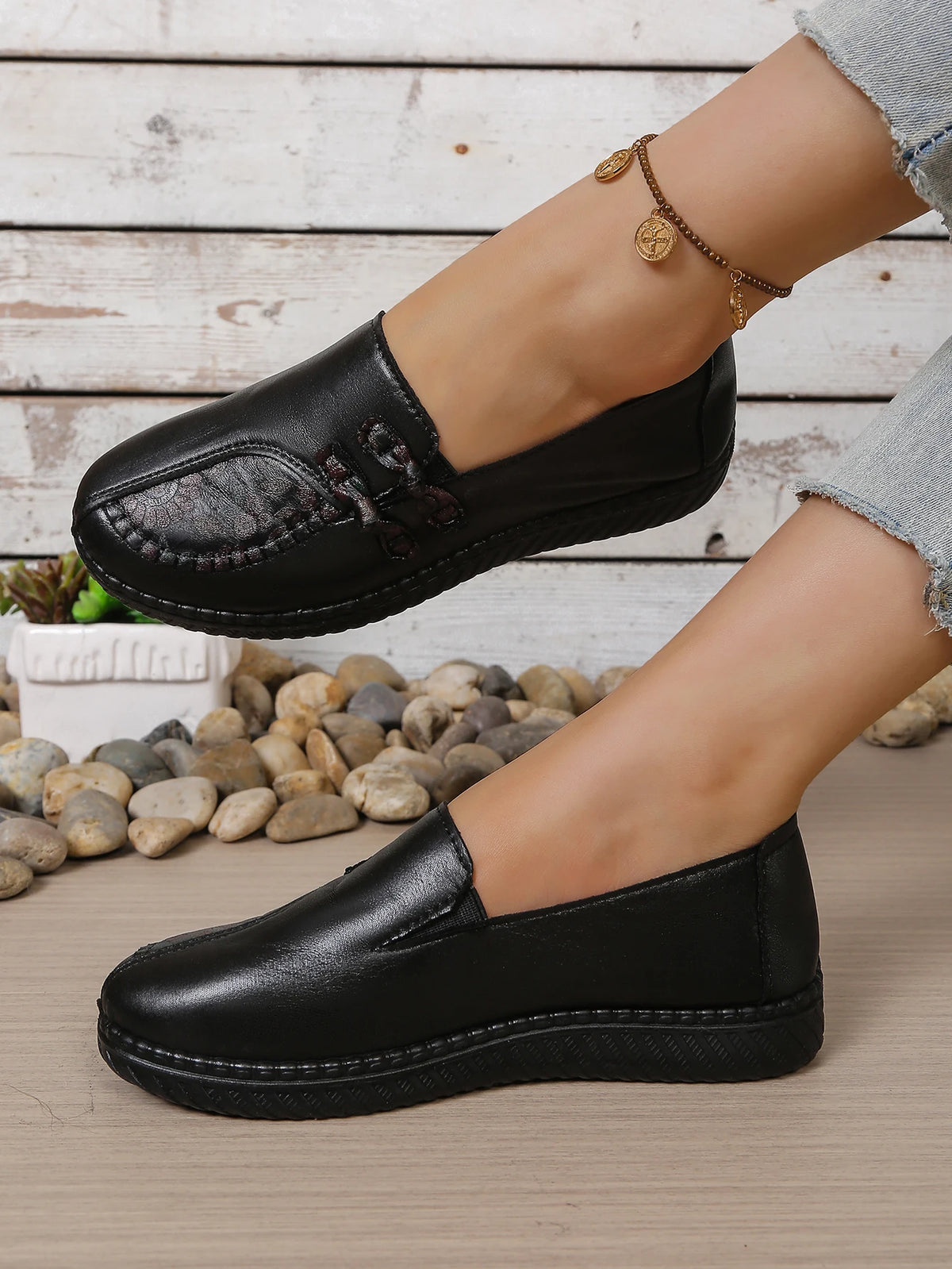 Women's Spring Autumn Leather Loafers Floral Embossed Slip‑On Flats Anti‑Slip Comfort Casual Mom Daily Walking Free Shipping