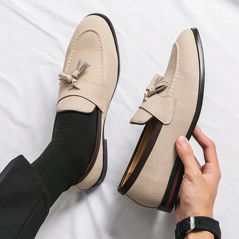 High Quality New Men's Tassel Pointed Soft Soled Gentleman's Moccasin Fashionable Comfortable Suede Breathable Casual Loafers