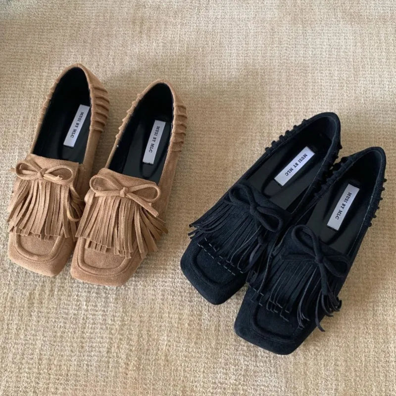 Fashion Tassel Bow Embellished Flats for Women High Quality Faux Suede Loafers Novelty Pleated Design Comfortable Women Shoes