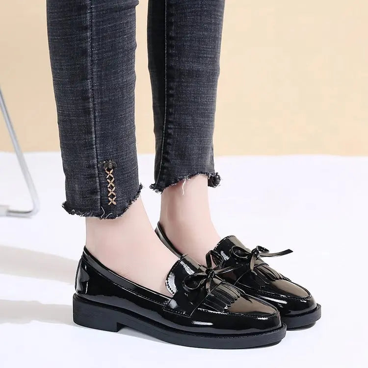 Womens Shoes Patent Leather Women Loafers British Tassel Casual Female Flat Shoes Bowknot Small Leather Shoe Comfortable Zapatos
