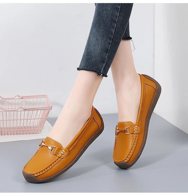 2024 New Women Shoes Flats Leather Moccasins Sneakers Woman Casual Shoes Slip-on Loafers Female Boat Shoes Big Size 44