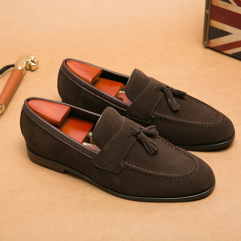 High Quality New Men's Tassel Pointed Soft Soled Gentleman's Moccasin Fashionable Comfortable Suede Breathable Casual Loafers