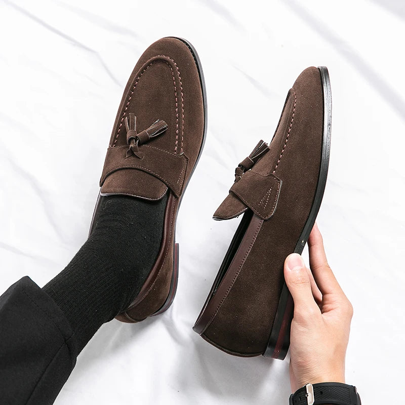 High Quality New Men's Tassel Pointed Soft Soled Gentleman's Moccasin Fashionable Comfortable Suede Breathable Casual Loafers