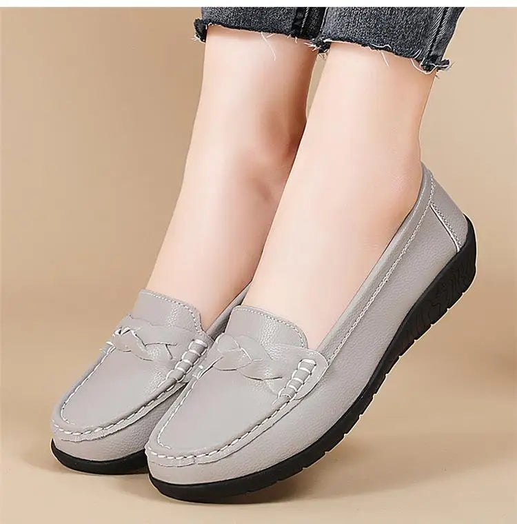 Genuine Leather Women Flats Fashion Soft Flat Shoes Moccasins Shoes Women Casual Ballet Flats Retro Zapatos De Mujer Plus Size
