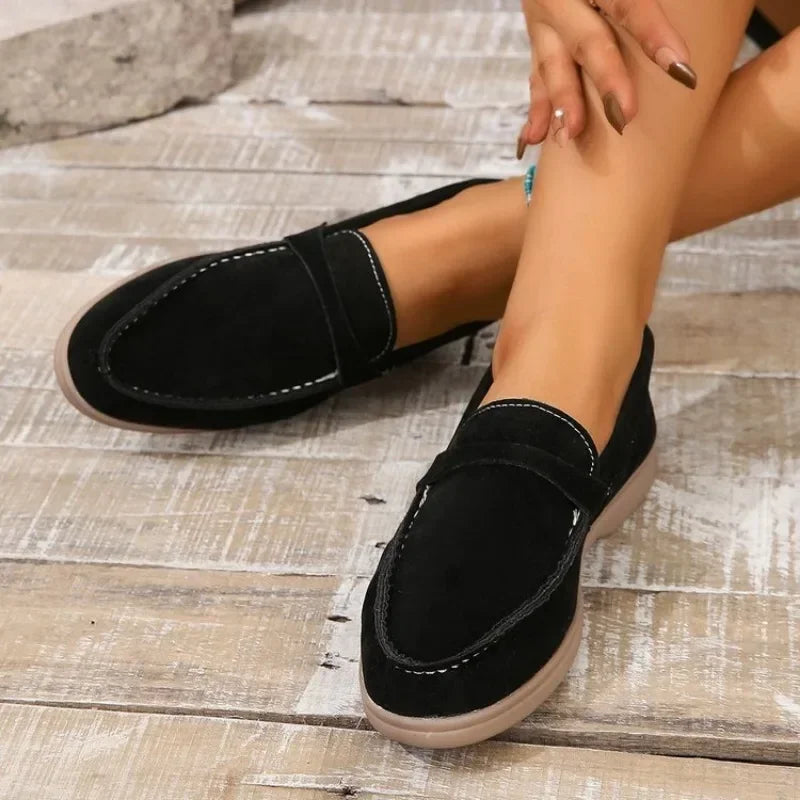 New Nude Suede Flats Shoes Women Loafers Spring Autumn Walk Moccasin Metal Lock Tassel Soft Sole Mules Causal Slip on Shoes